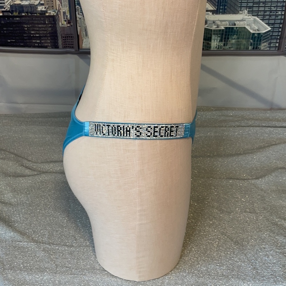 Victoria’s Secret Very Sexy Shine Strap Brazilian Panty Medium